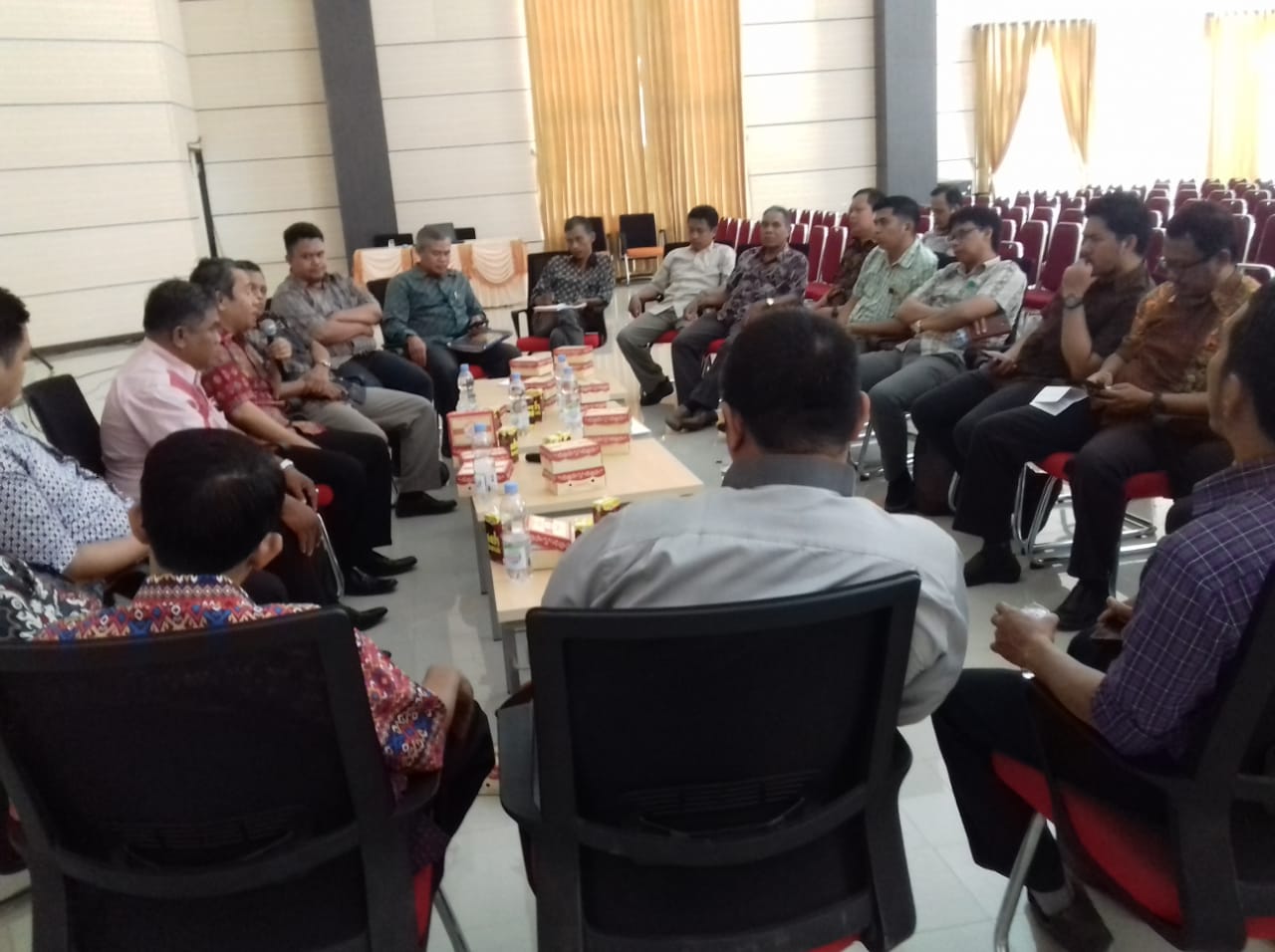 Gambar Pusat kajian, pengembangan, dan kerjasama FEBI menyelenggarakan diskusi rutin